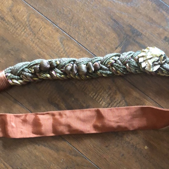 Carolyn Tanner Designs Women’s Antique Belt Woven with Shell detail burnt orange - Picture 4 of 5